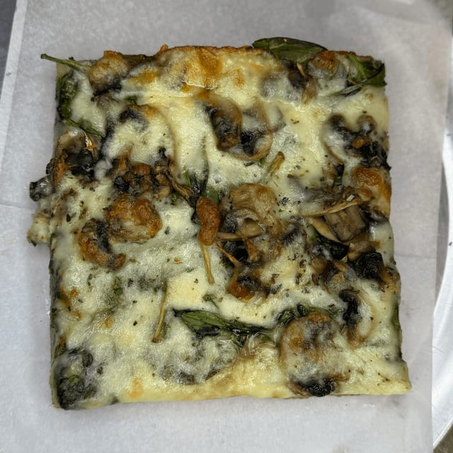 Spinach Mushroom Truffle, Slice.