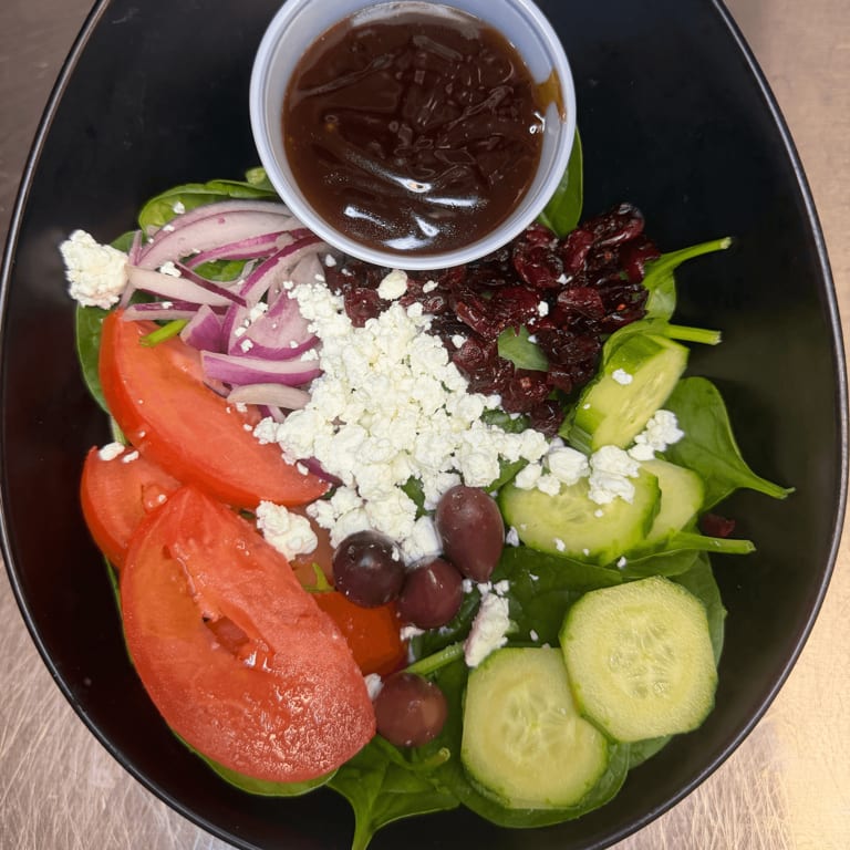 Fresh Spinach Salad: A Healthy Italian Option