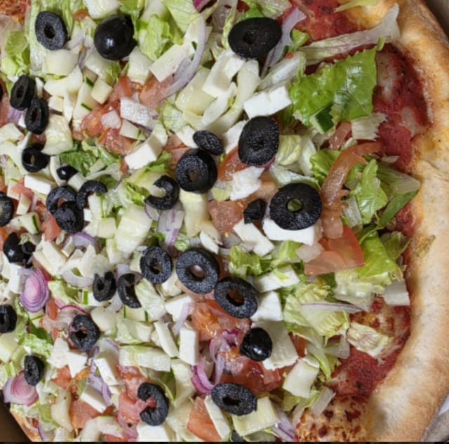 Salad Pizza.
