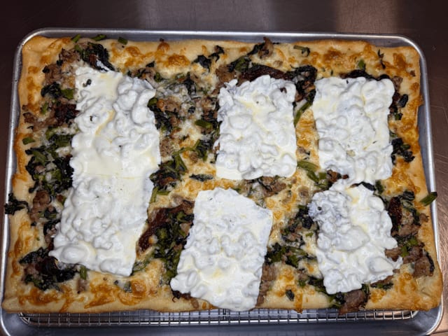Grandma Mediterraneo Pizza.
